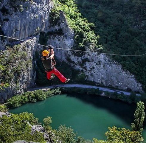 Zoeven over de canyon met kinderen