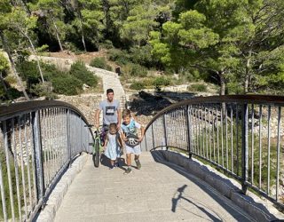 fietsen met kinderen in Mljet