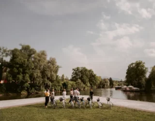 Rivierbanken in Ljubljana met de fiets