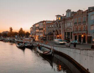 Kade Aveiro by night