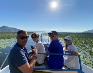 Familie op Skadar Lake