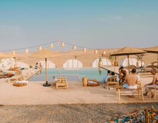 Steenwoestijn onder de sterren in Agafay