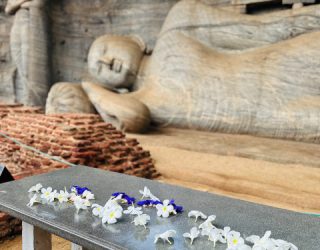 Liggend beeld ruïnes Polonnaruwa