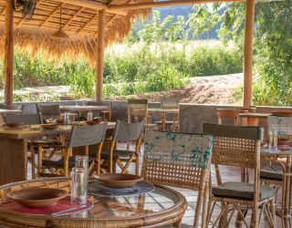 Eetplaats glamping Gal Oya