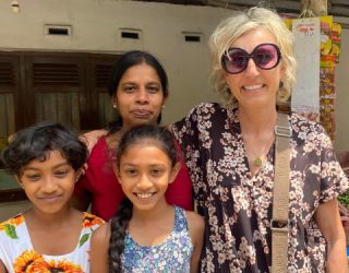 Kiddo werknemer met locals