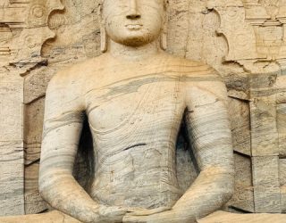 Zittend beeld ruïnes Polonnaruwa