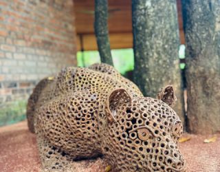 Beeld in jungle resort Habarana