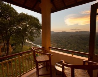 Terras met uitzicht Kandy