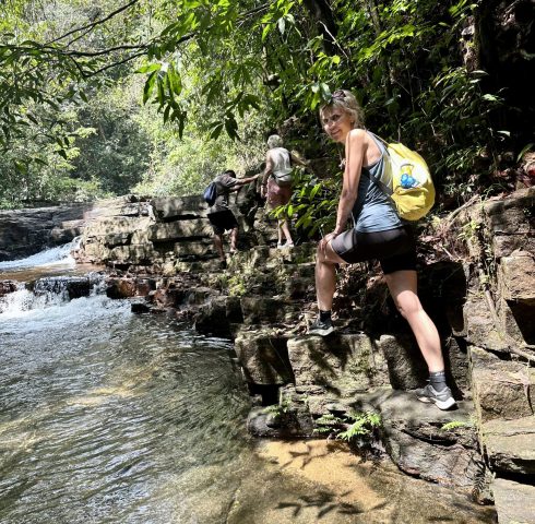 Avontuurlijke jungle hike en rafting